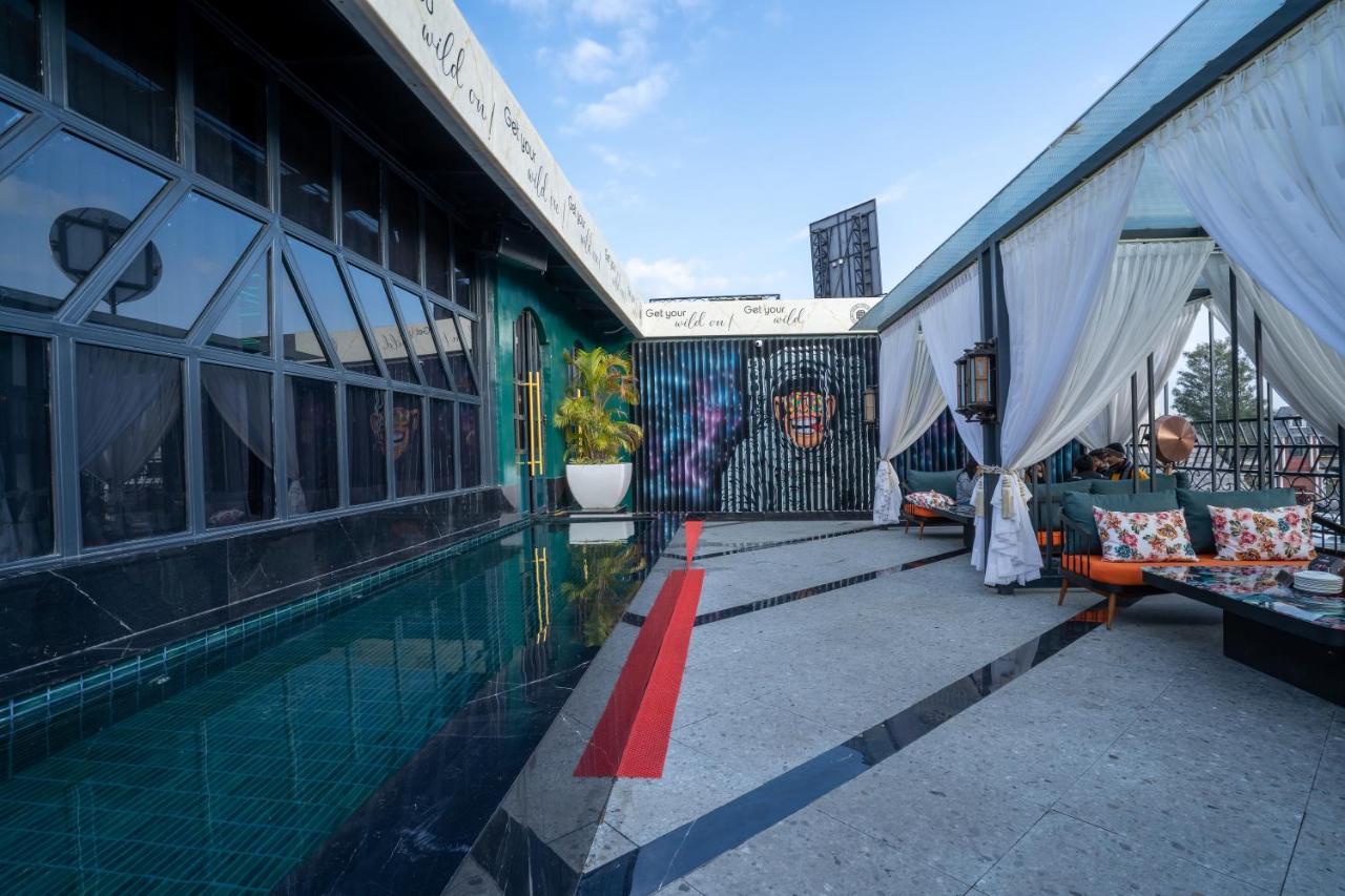 เดอะ เรเดียนต์ รีสอร์ต Hotel โคราฆปุระ ภายนอก รูปภาพ